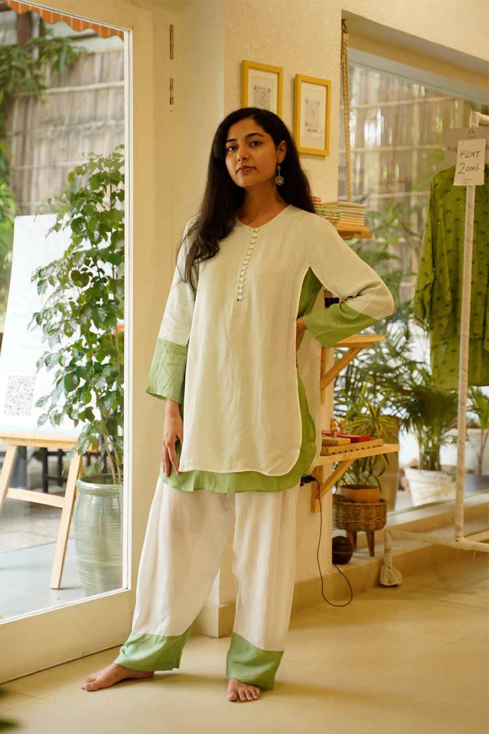 Ivory and Green Muslin Kurta Set by Kapraaha - view 11