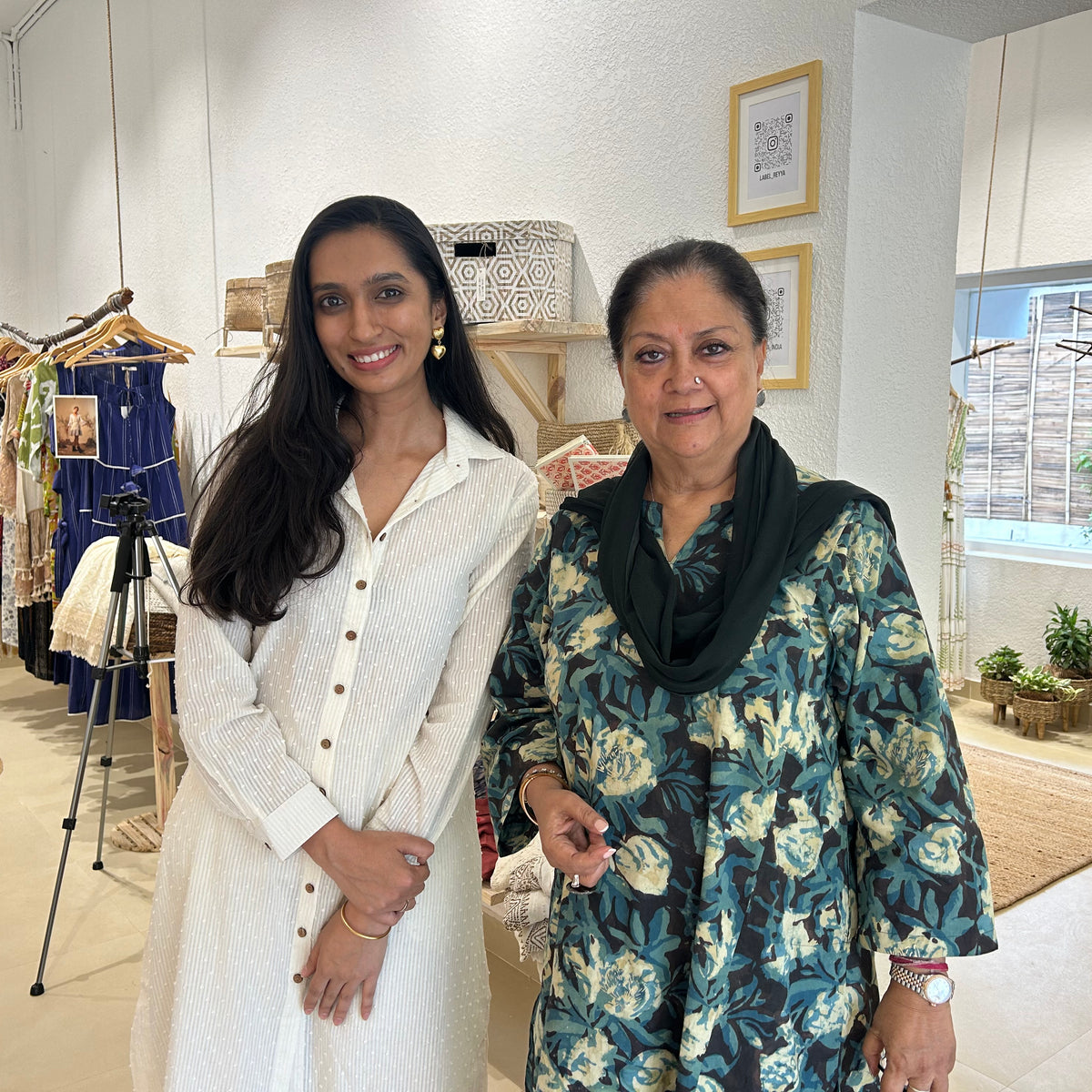 Ex-CM of Rajasthan visits our new store