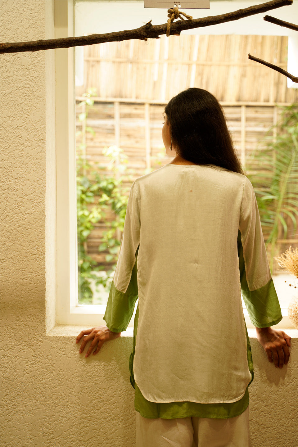 Ivory and Green Muslin Kurta Set by Kapraaha - view 7